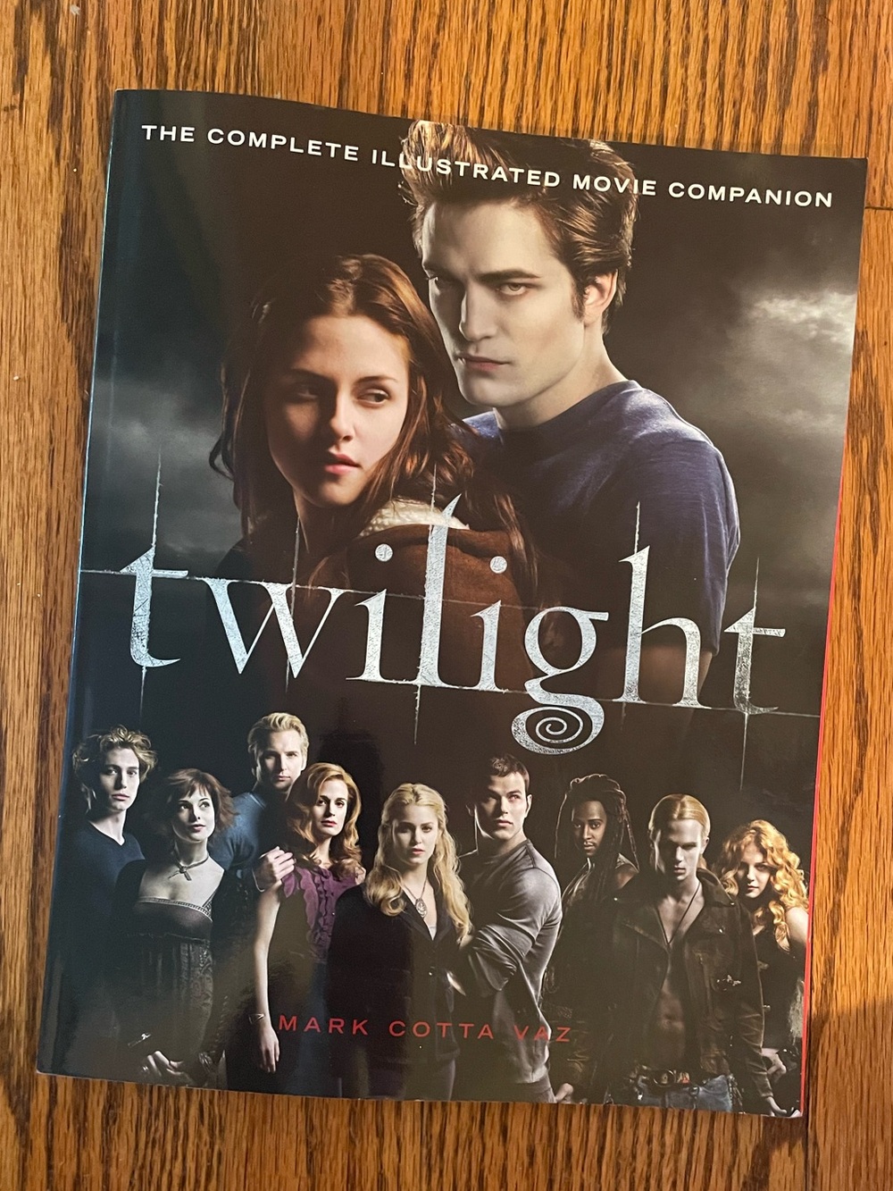Twilight: The Complete Illustrated Movie Companion - Paperback